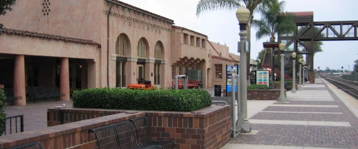 Fullerton Amtrak Station - FUL +1-844-516-1959
